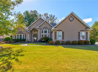 100 White Sands Ct, Suwanee, GA 30024