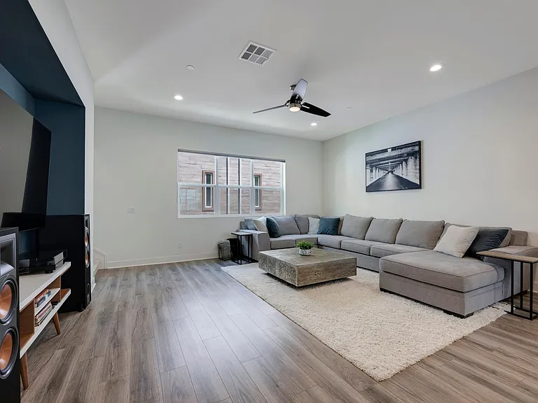 987 E Mason Ln #130 — Photo 25