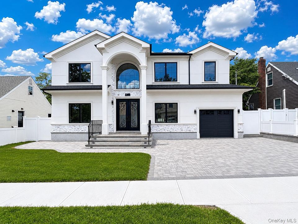 26 Kingston Avenue, Hicksville, NY 11801 | MLS #1001306 | Zillow