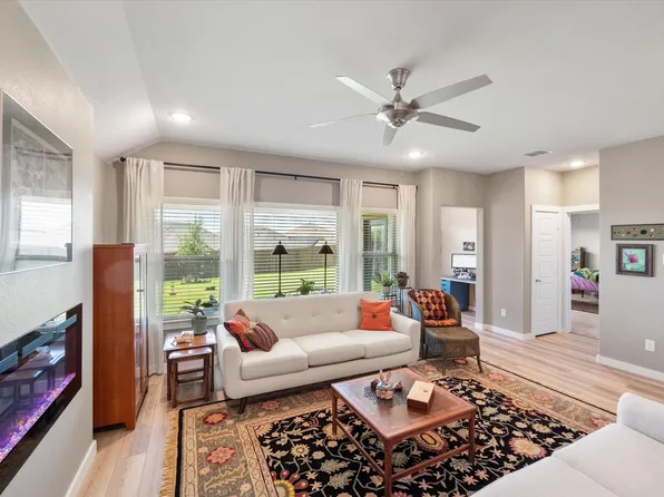 2625 Oneida Ln, Fort Worth, TX 76179