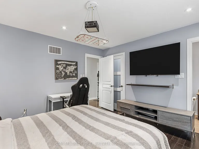 59 Kalmia Rd — Photo 41
