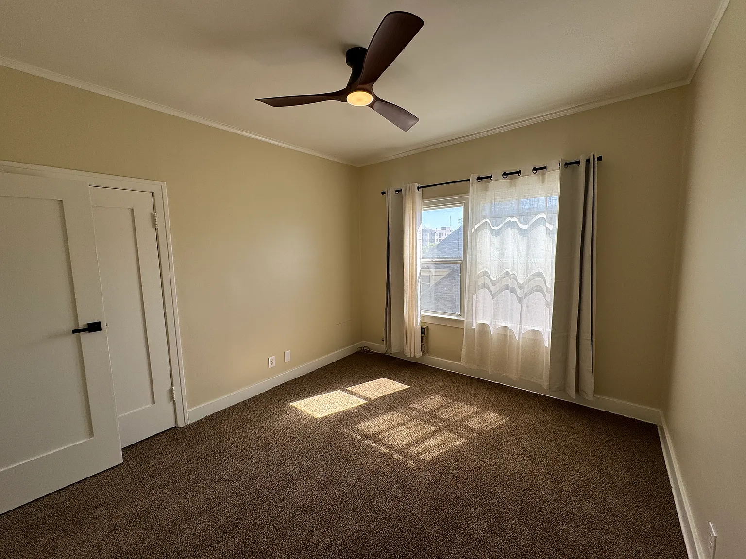 1 bed, 700 sqft, $1,745 — Photo 3