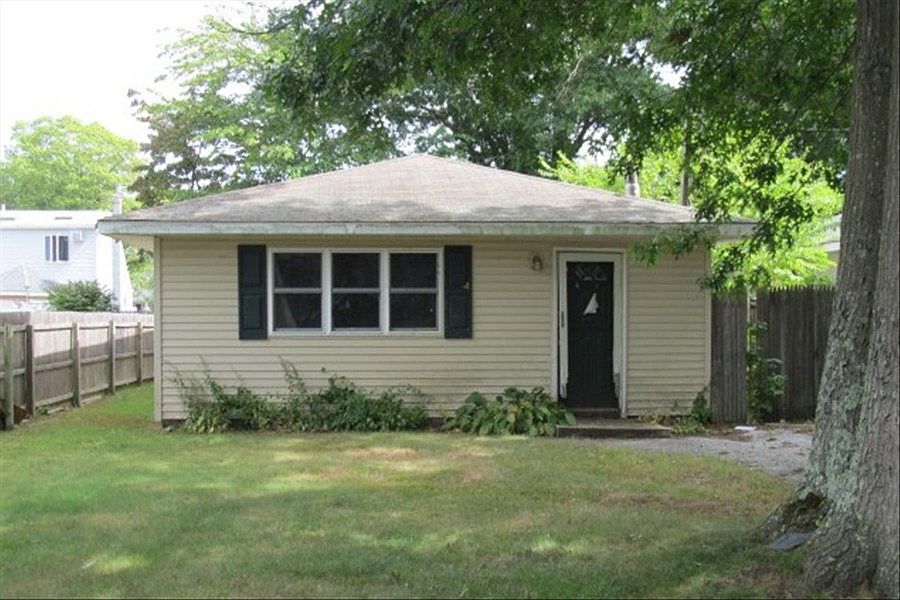 1st image of 13 Millford Ave