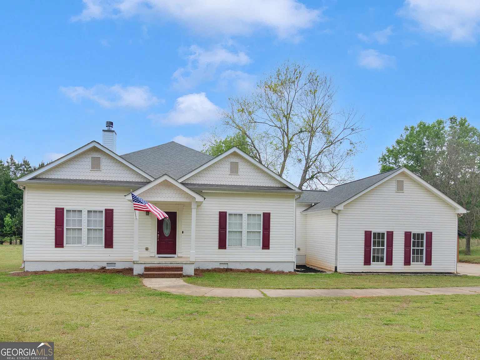 2074 McGarity Rd photo 1