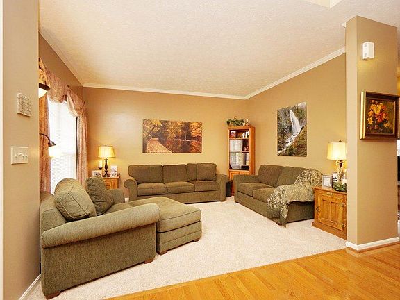 4th image of 7454 Galway Ct