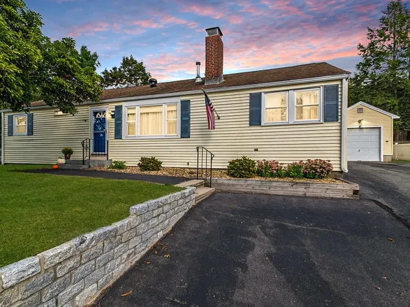 26 Leahaven Rd, Weymouth, MA 02190