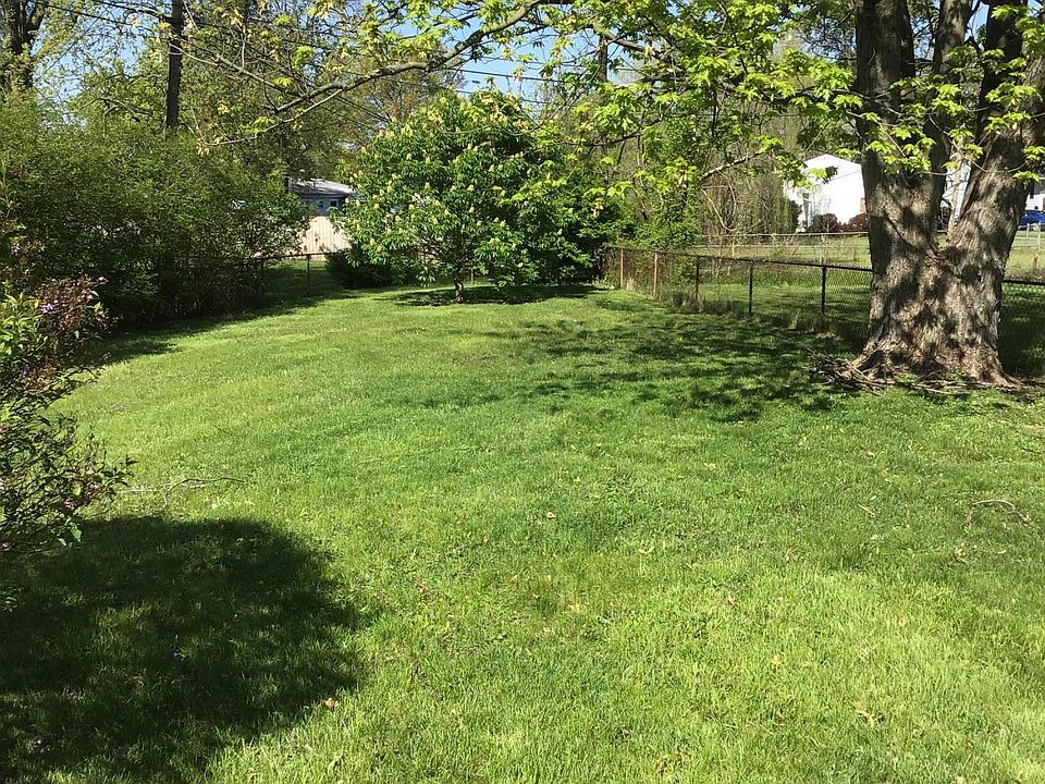 2nd image of 1521 Rygate Dr