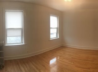 7916 S Dobson Ave #1E, Chicago, IL 60619