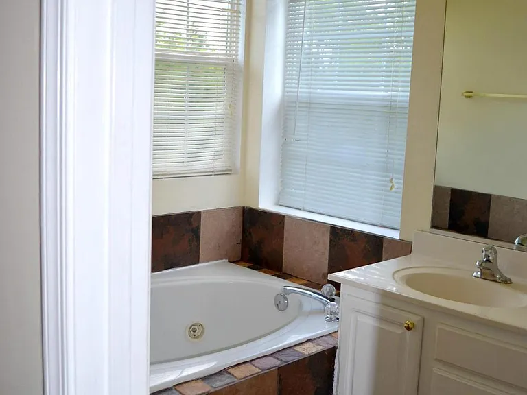 6863 Drifton Ct — Photo 12
