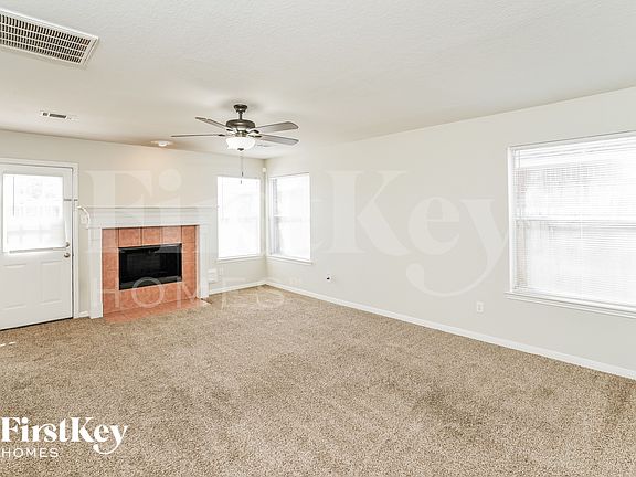 3rd image of 24027 Holleygate Ct