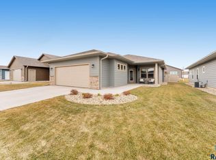 6217 S Canyon Spring Ave, Sioux Falls, SD 57108