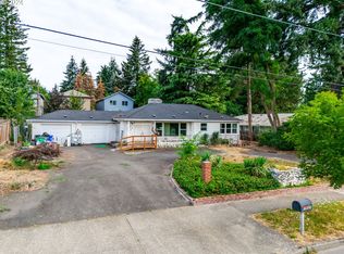15525 E Burnside St, Portland, OR 97233