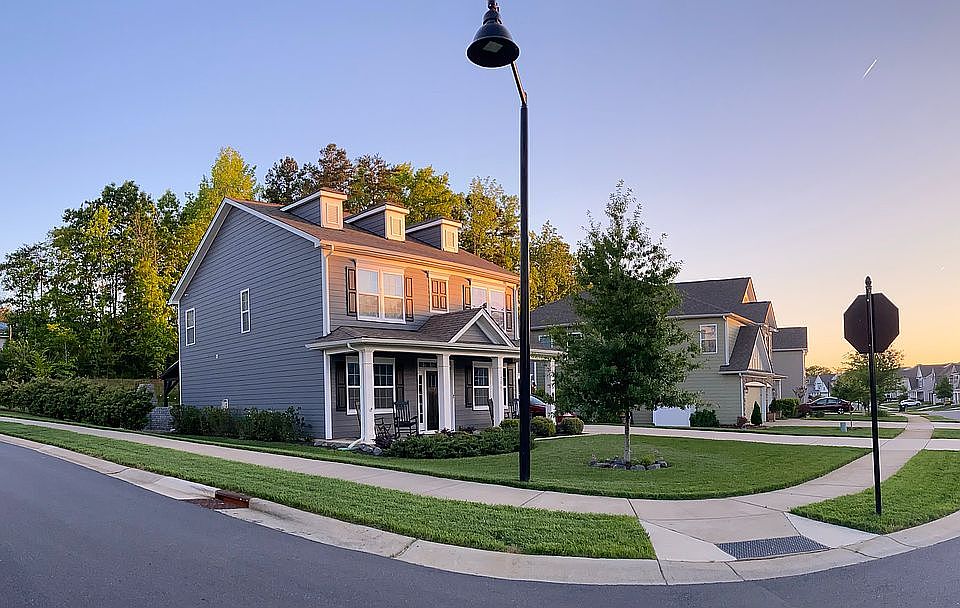1st image of 706 Belle Grove Dr