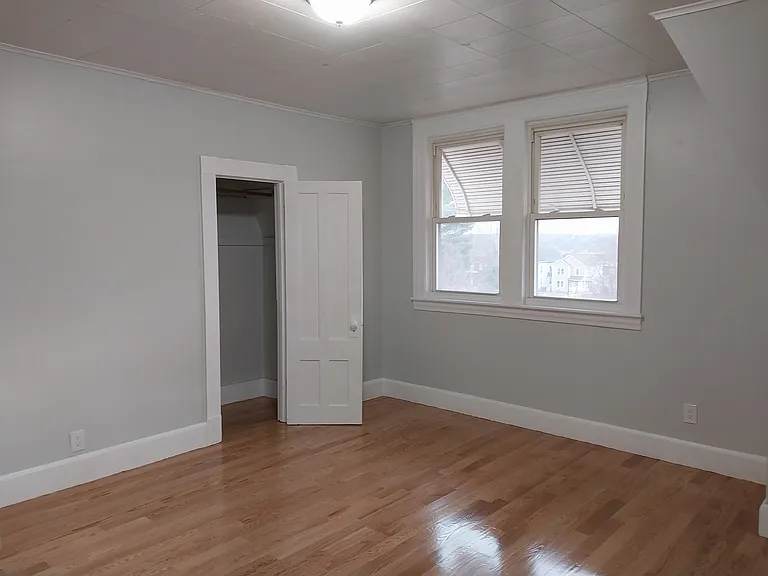 295-297 Beech St #3 — Photo 3