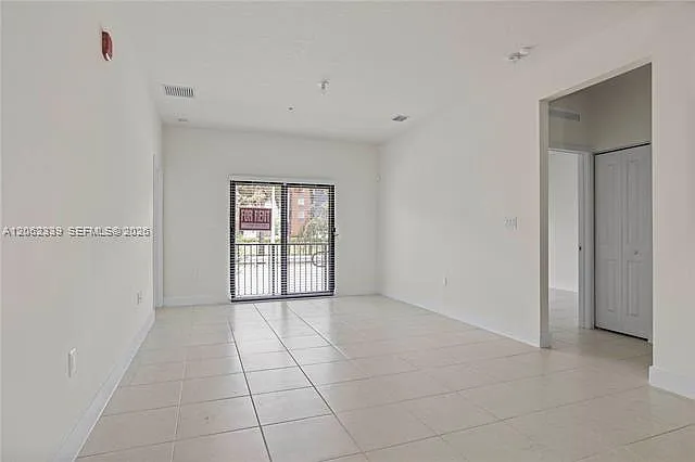 8001 NW 41st St #F06 — Photo 7