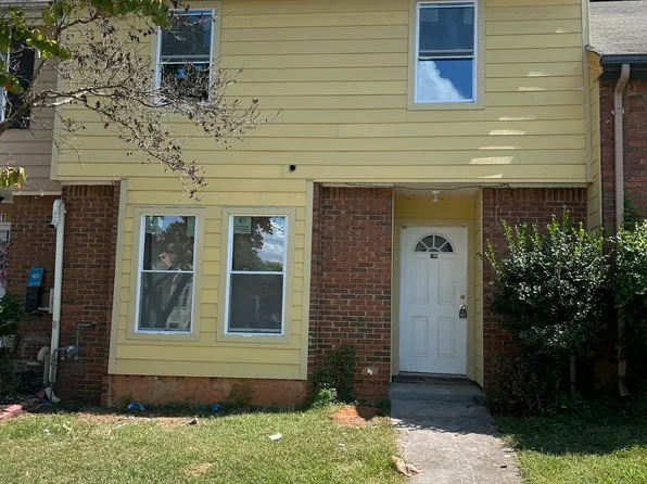 359 Lakeridge Ct, Riverdale, GA 30274