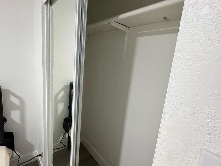 Unit Photo