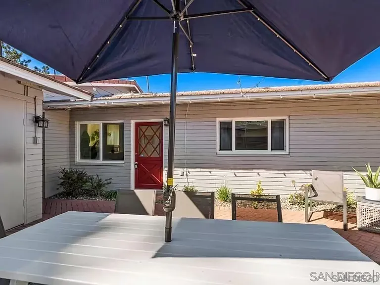 8373 El Paseo Grande — Photo 11