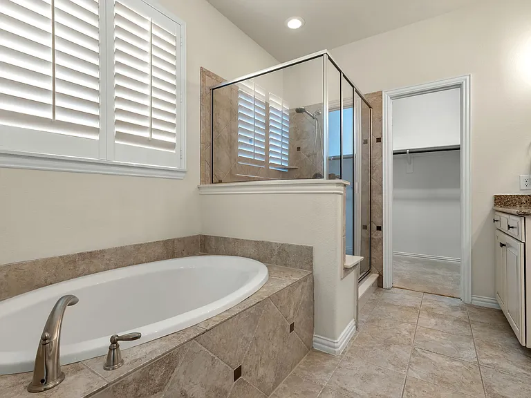 900 Sonoma Dr — Photo 10