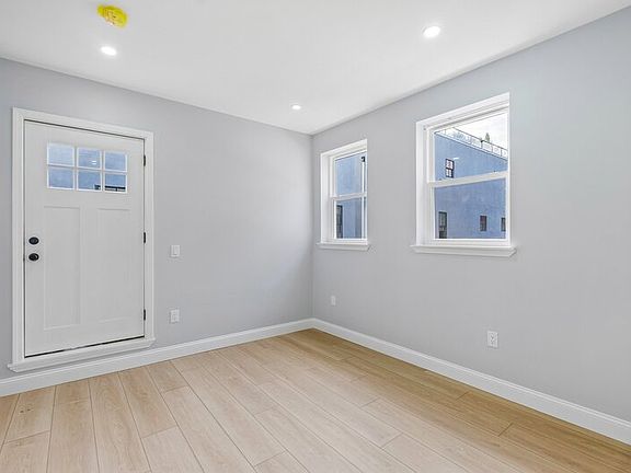 3rd image of 617 S 8th St Floor 2