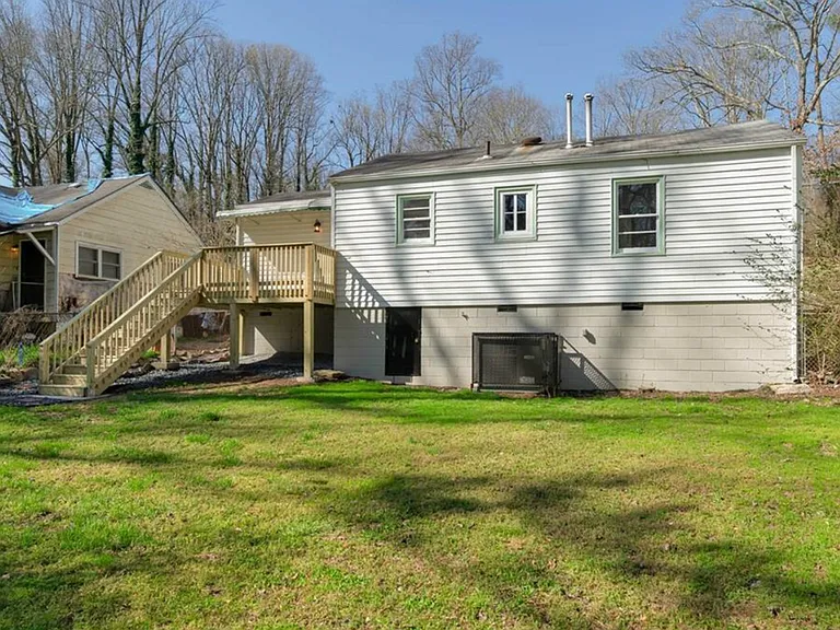 903 Edwin St NW — Photo 21