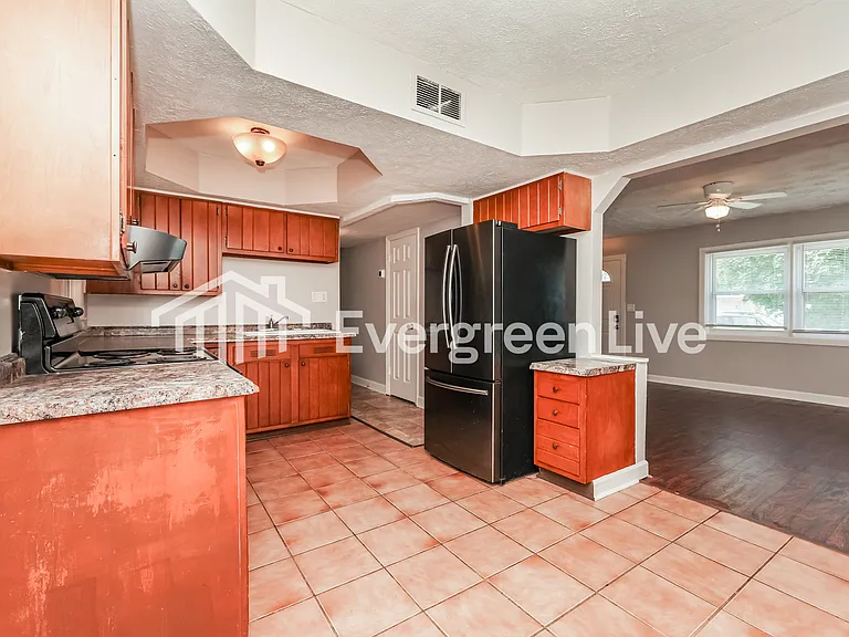 2440 Ned Dr — Photo 6