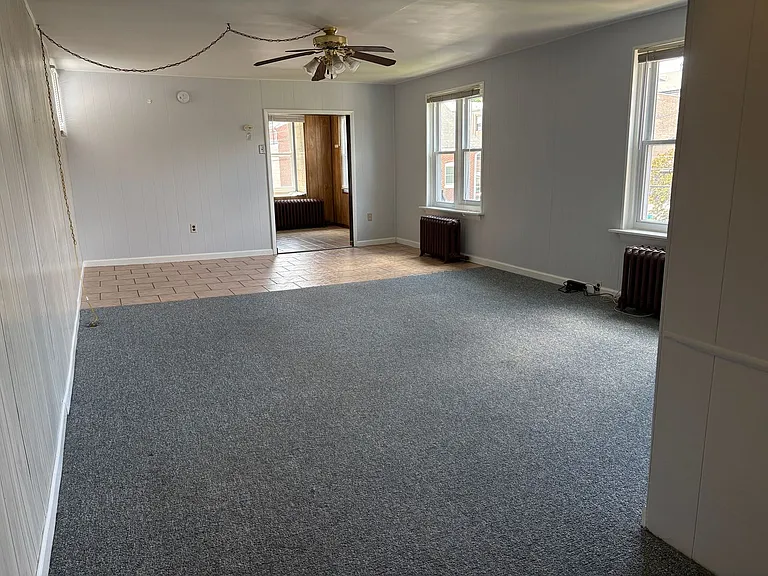 134 W Chestnut St — Photo 3