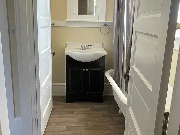 12440 SW Broadway St #3 — Photo 5