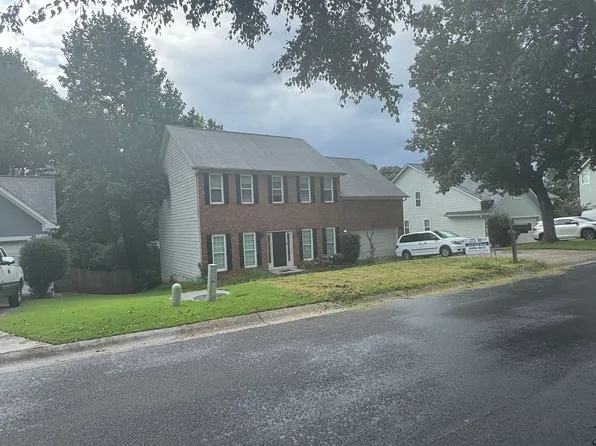 720 Paris Dr, Lawrenceville, GA 30043