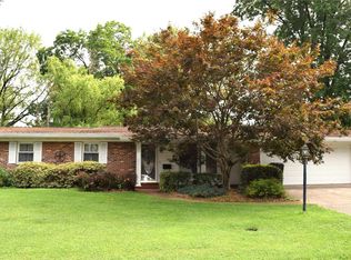 53 Bedford Dr, Swansea, IL