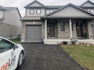 24 Manhattan Ct, Saint Catharines, ON L2R 0B8