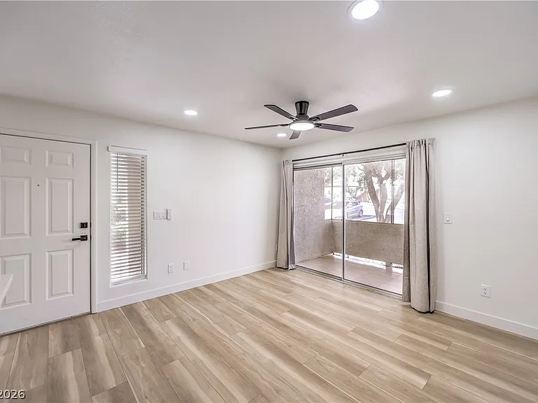 3425 E Russell Rd #147 — Photo 4