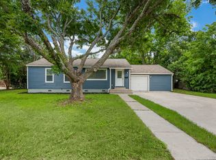 310 Brooks Ave, Schertz, TX 78154