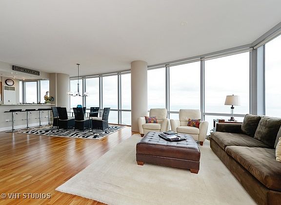 4th image of 1211 S Prairie Ave APT 5702
