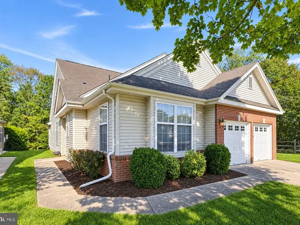 772 Westminster Dr N, Southampton, NJ 08088