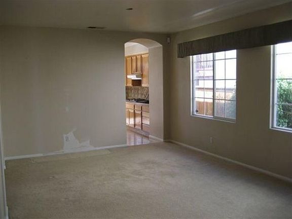 5th image of 524 Echo Ln