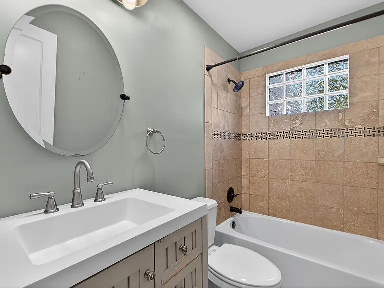 4640 W 70th Ter — Photo 13