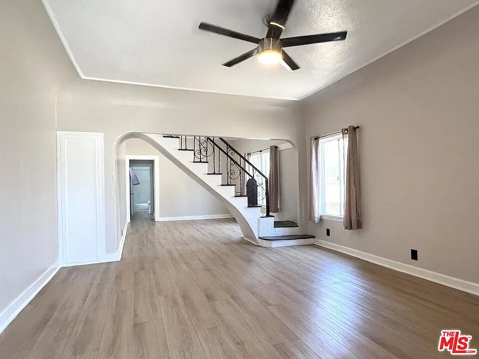 3 bed, 1.0 bath, 1143 sqft, $2,500 — Photo 3