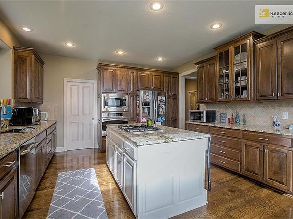 4th image of 5601 W 147th Pl
