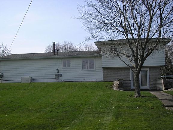 2nd image of 1584 Parkway Dr