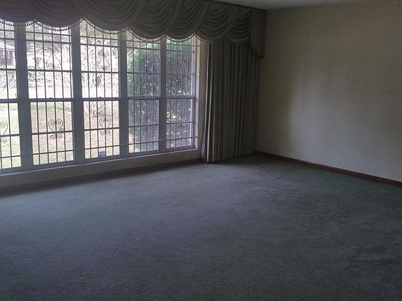 2nd image of 4022 Gillislee Dr W