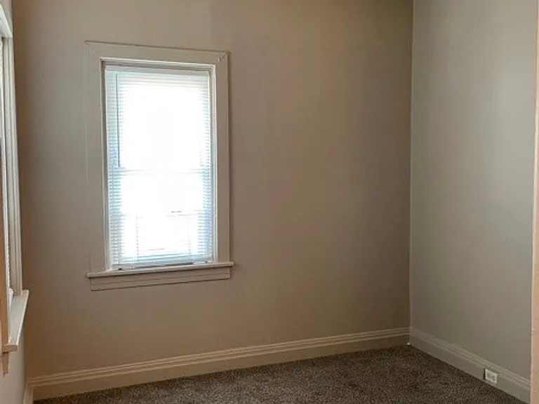 109 Hoerner St — Photo 8