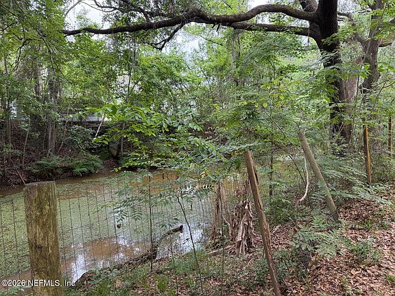 3rd image of 8105 COLEE COVE Road