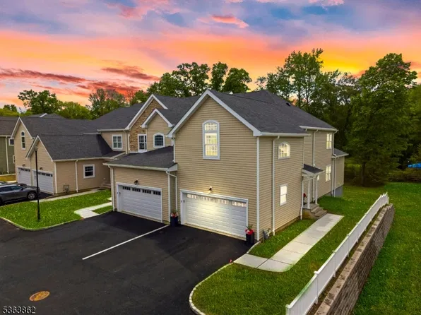 16 Remington Ct BLDG 5 #16, Howell Twp., NJ 07727