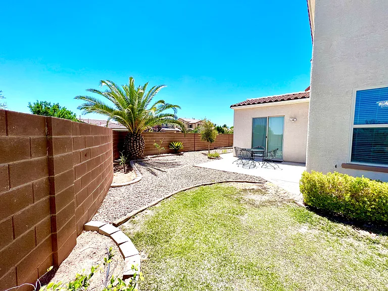 7140 Charter Crest St — Photo 89
