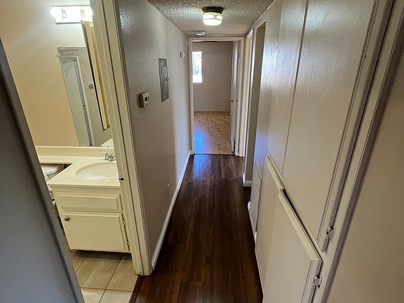 5th image of 615 Raleigh St APT 103