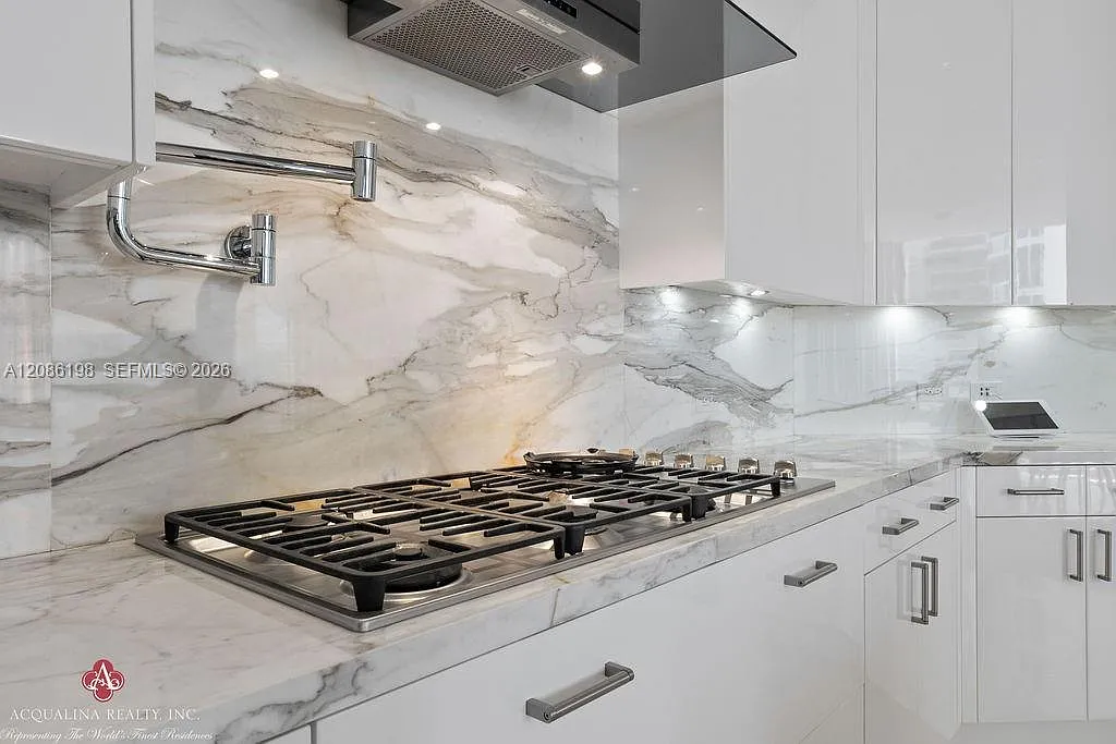 17749 Collins Avenue Cond — Photo 1