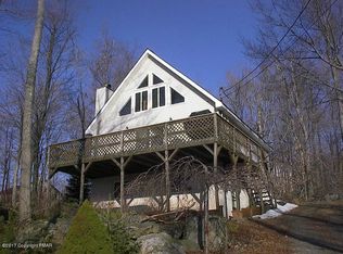2552 Waterfront Dr, Tobyhanna, PA