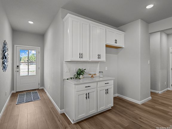 4th image of 285 W Quill Dr Building 6