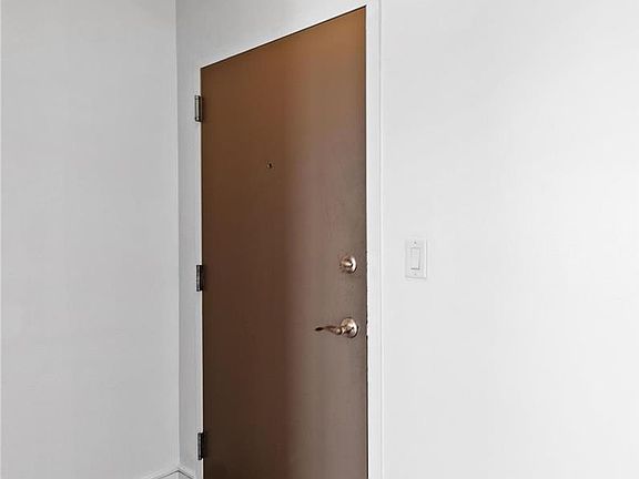 4th image of 210 N 17th St Unit 1411